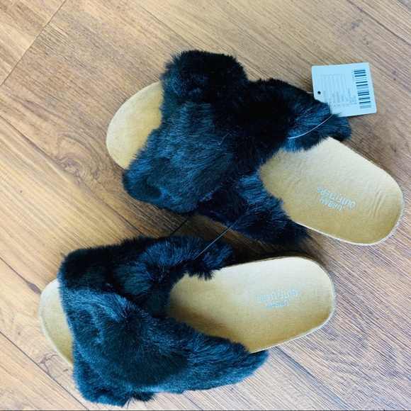 Fur Slides - Picture 5 of 5
